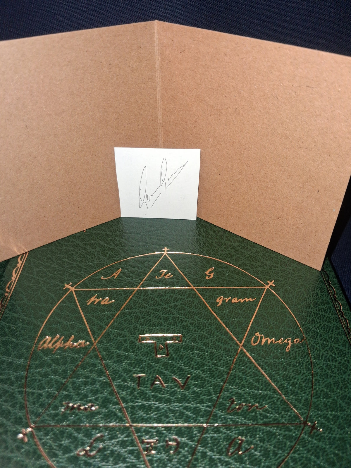 Lemegeton Clavicula Salomonis – The Little Key of Solomon  Edited by Gemma Gary